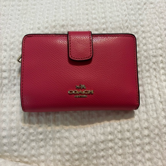 Coach Fuchsia Leather Women's Wallet - Picture 1 of 6